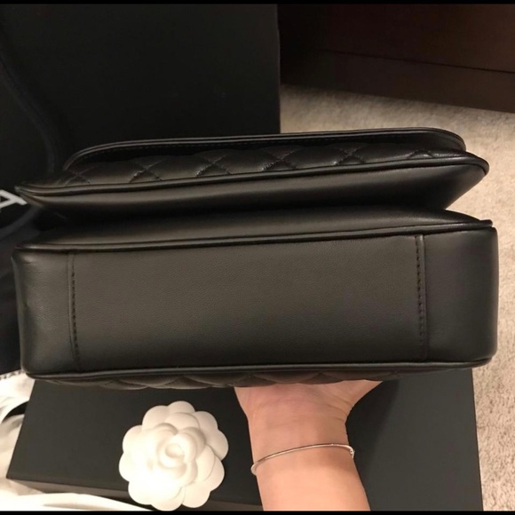 Chanel Flap Bag - Picture 3 of 8